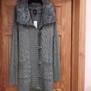 NWT - BEBE FAUX FUR TRIM GREY SWEATER IN LARGE